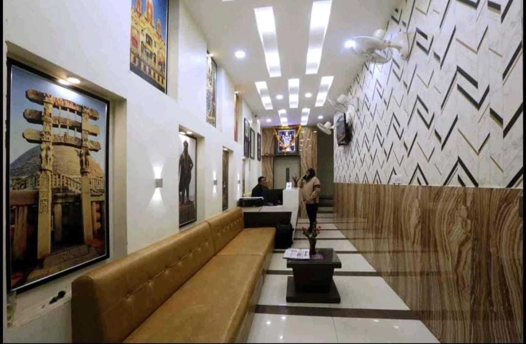 Oyo Shree Balaji Tower Hotel Bhopal Exterior photo